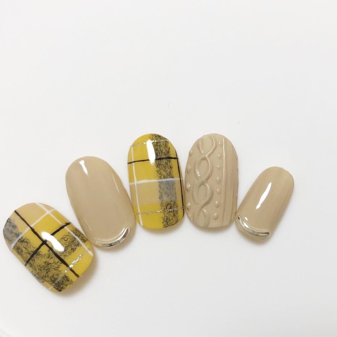 秋 冬 お正月 ハンド チェック Meri Nail のネイルデザイン No 3647741 ネイルブック