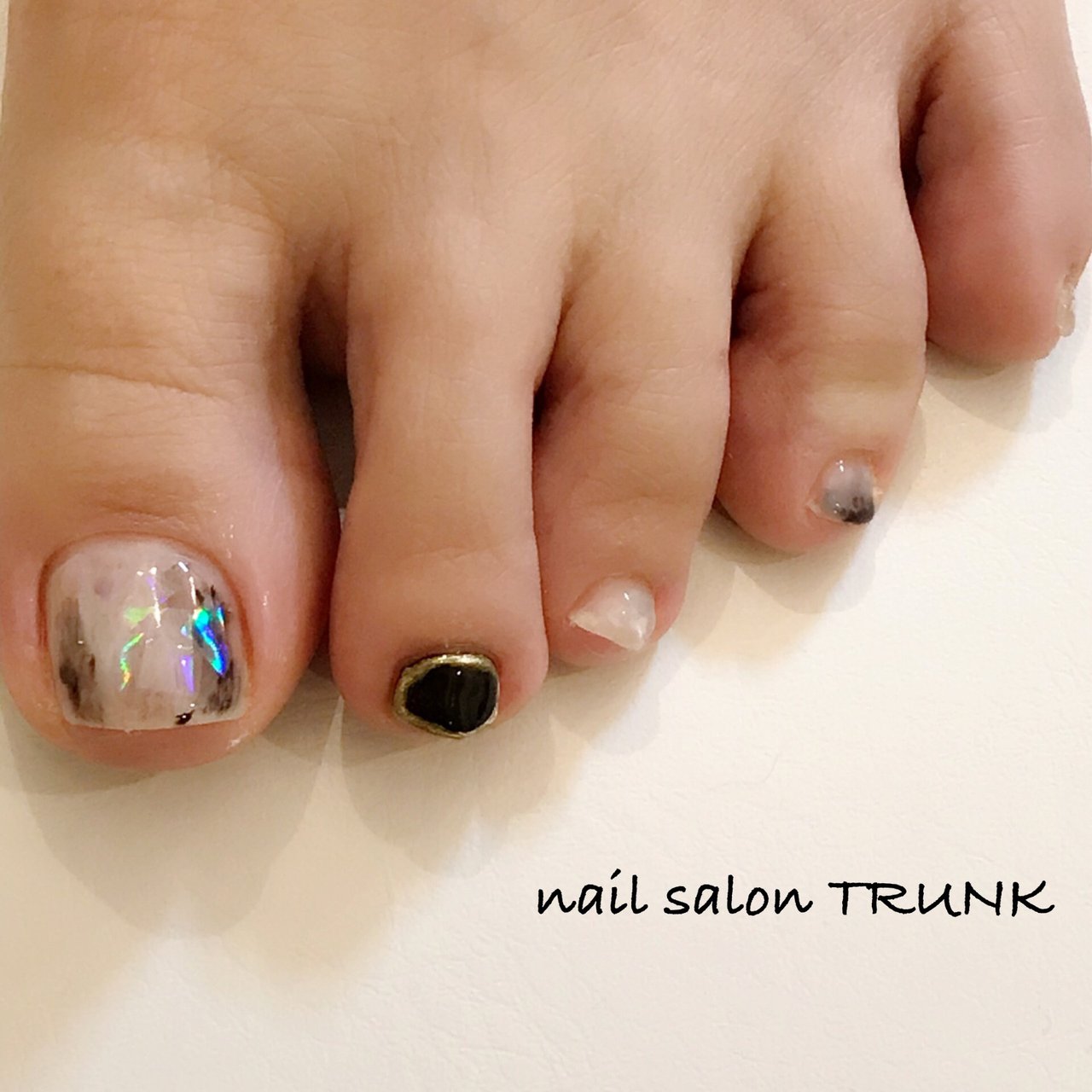 秋 冬 フット マーブル オーロラ Nail Trunkのネイルデザイン No ネイルブック