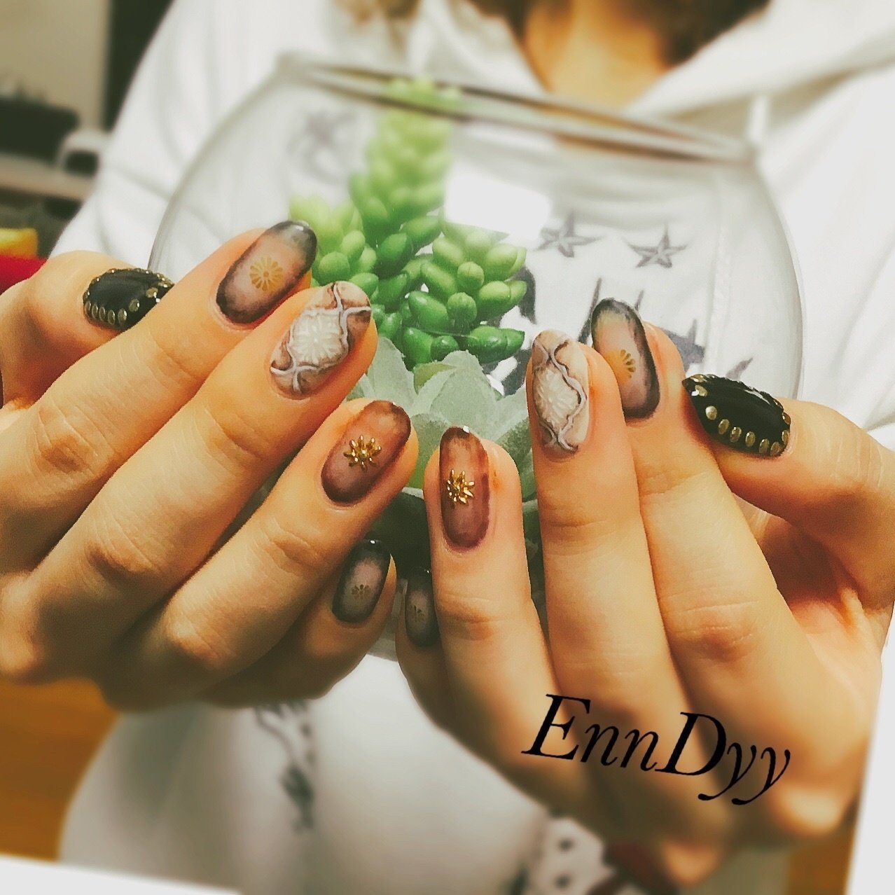 秋 冬 オールシーズン ライブ ハンド Enndyyのネイルデザイン No ネイルブック