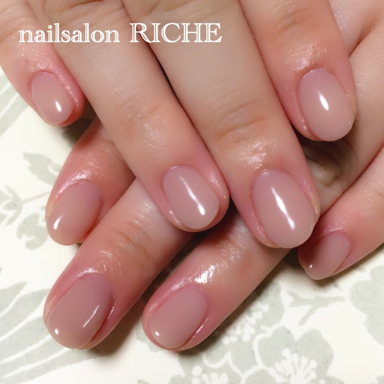 オールシーズン オフィス ハンド シンプル グラデーション Nailsalon Richeのネイルデザイン No ネイルブック