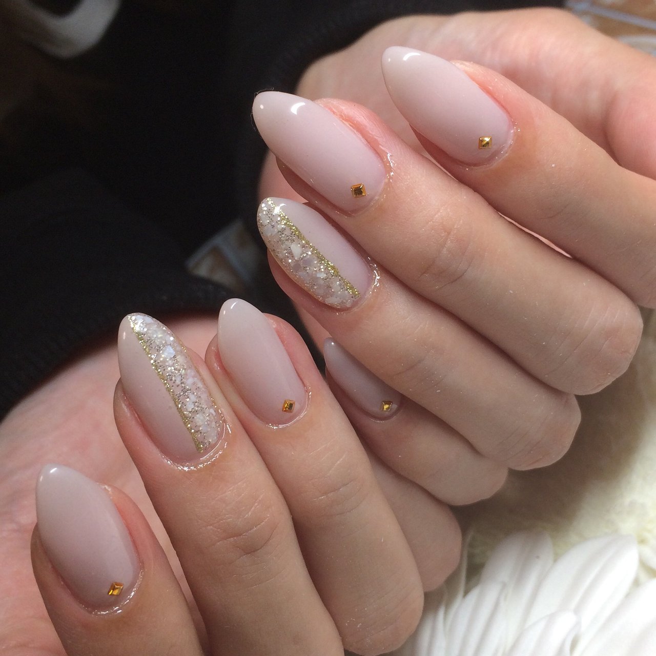 ハンド シンプル ラメ ワンカラー シェル Eriのネイルデザイン No ネイルブック