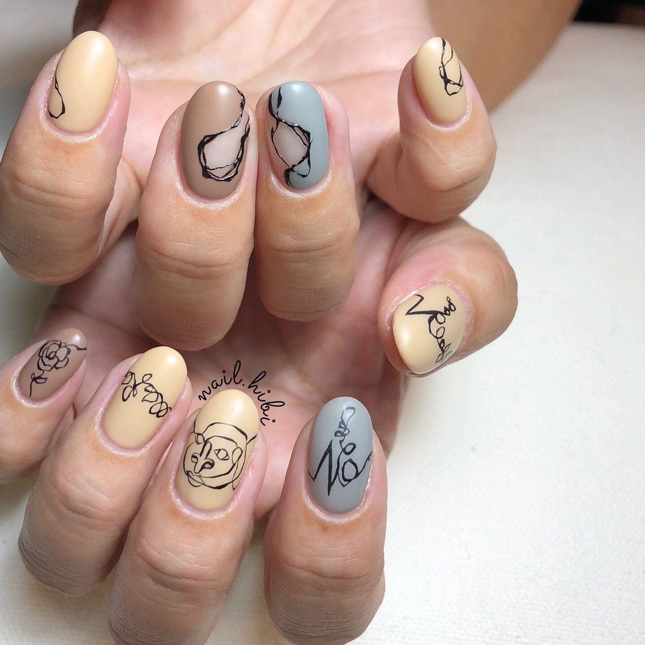 ハンド ミディアム ジェル Nailatelier Hibiのネイルデザイン No 3654754 ネイルブック