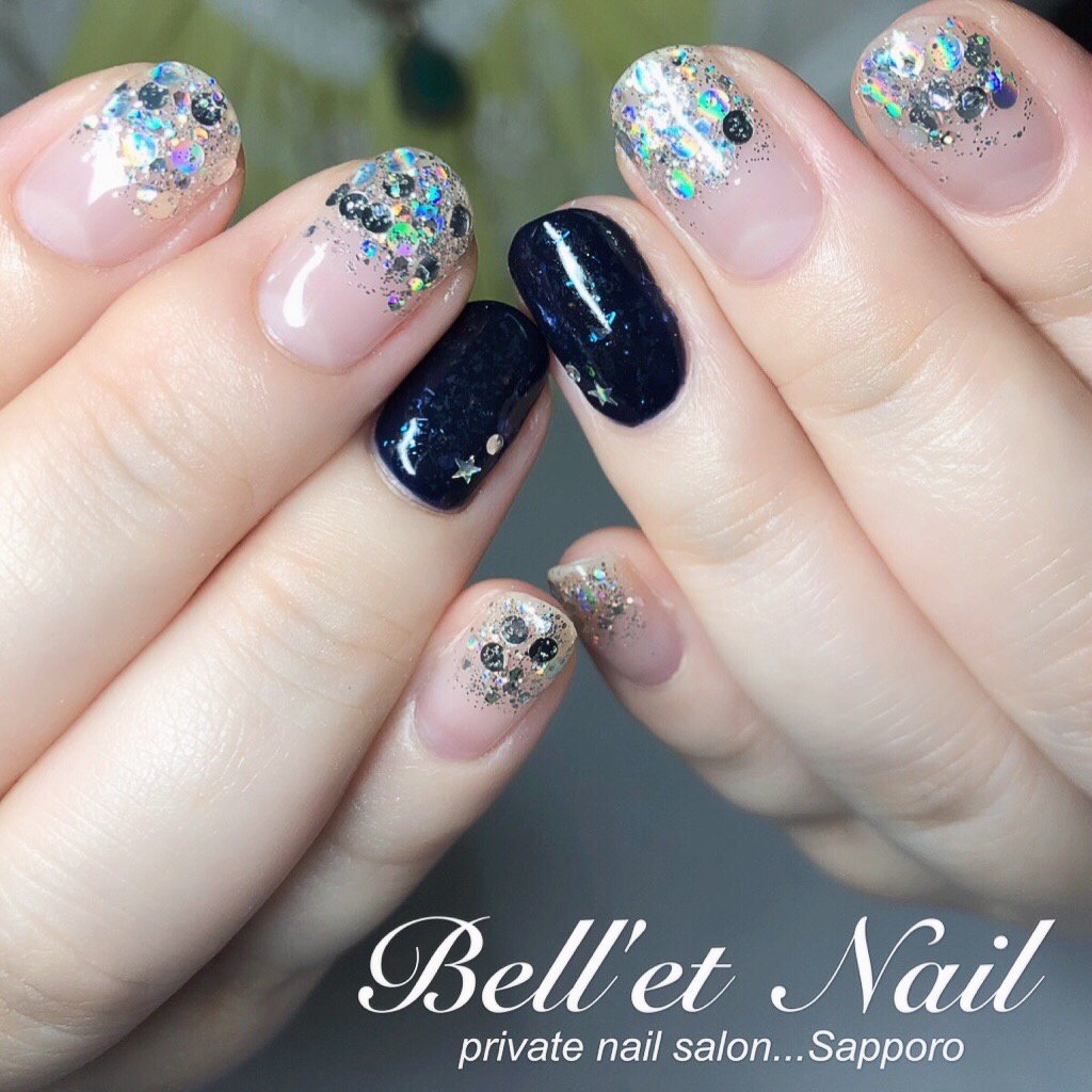 グラデーション ホログラム ラメ ネイビー シルバー Bell Et Nail ネイリスト佐藤綾子のネイルデザイン No ネイル ブック