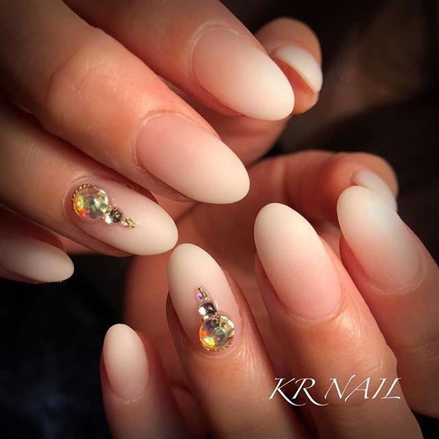 オールシーズン ハンド シンプル グラデーション マット Kr Nailのネイルデザイン No 3672277 ネイルブック