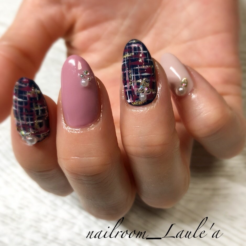 秋 冬 クリスマス ハンド ツイード Nailroom Lauleaのネイルデザイン No ネイルブック