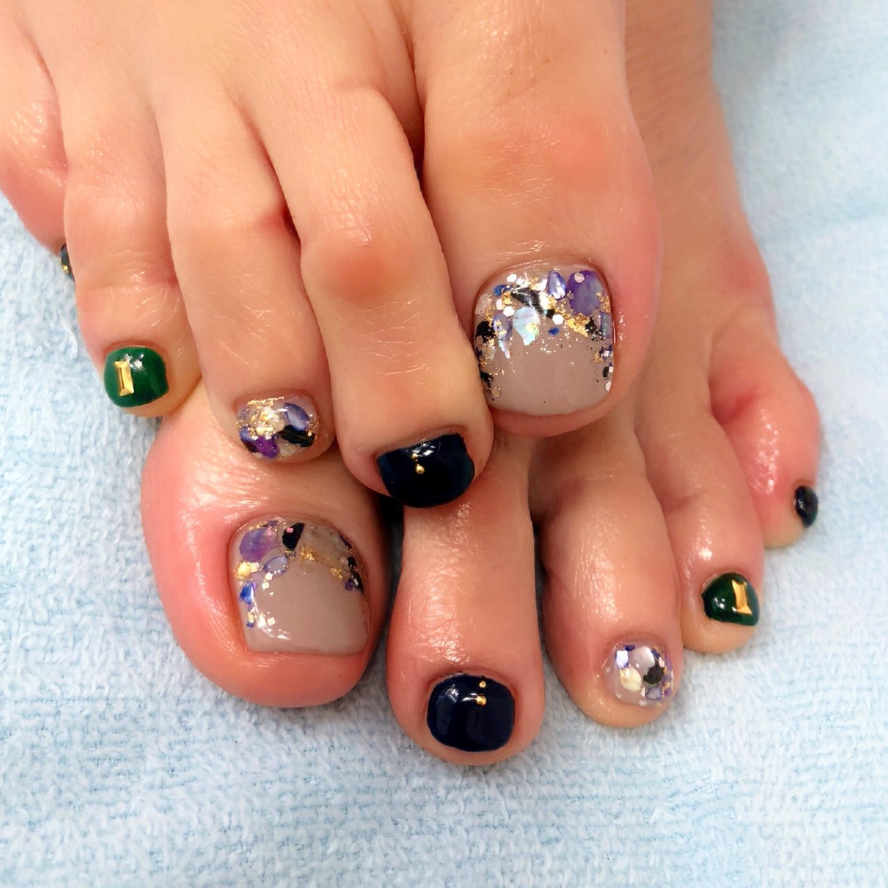 秋 冬 フット シェル グリーン ネイルサロンカラーズのネイルデザイン No ネイルブック