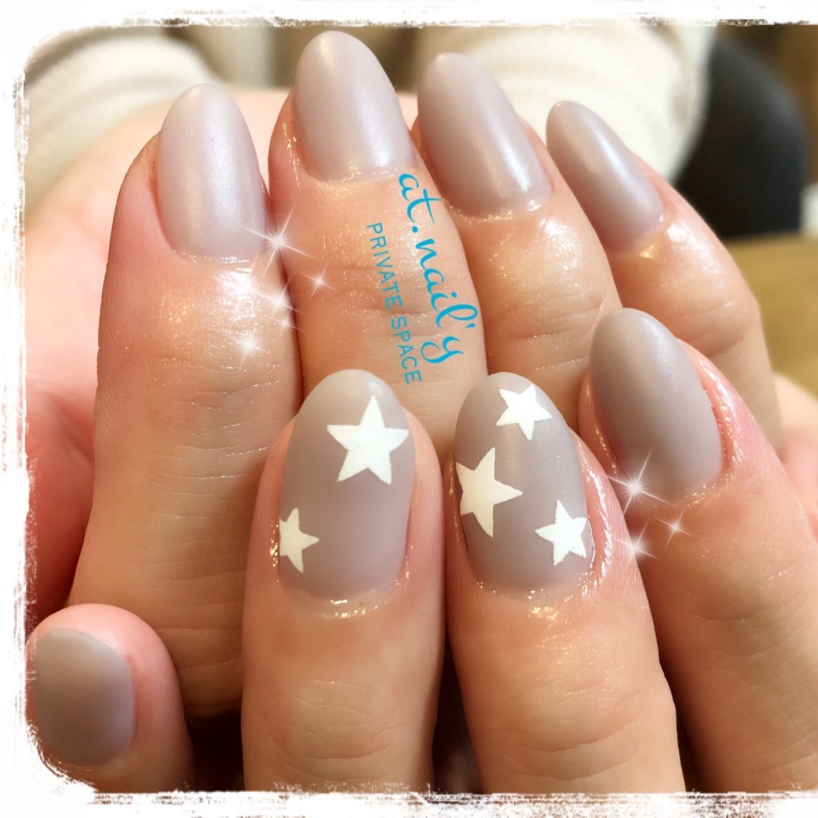 オールシーズン ハンド ワンカラー 星 グレー Nail Yのネイルデザイン No ネイルブック