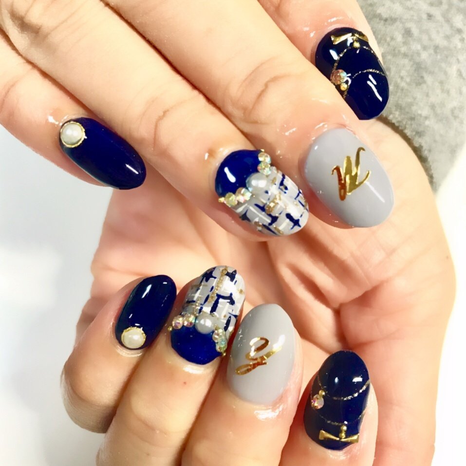 秋 冬 ネイビー グレー ゴールド Nail Room Amery のネイルデザイン No ネイルブック