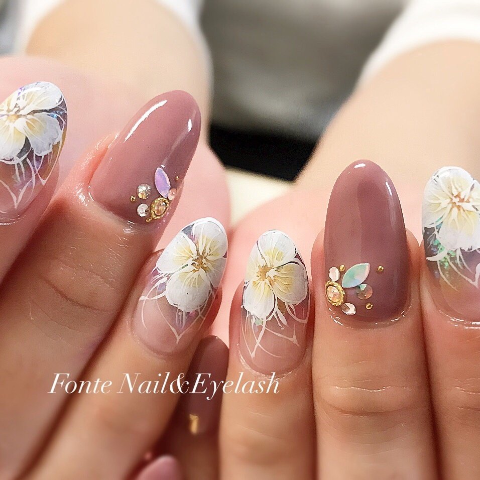 秋 冬 オールシーズン ハンド フラワー Fonte Beauty Nailsのネイルデザイン No ネイルブック