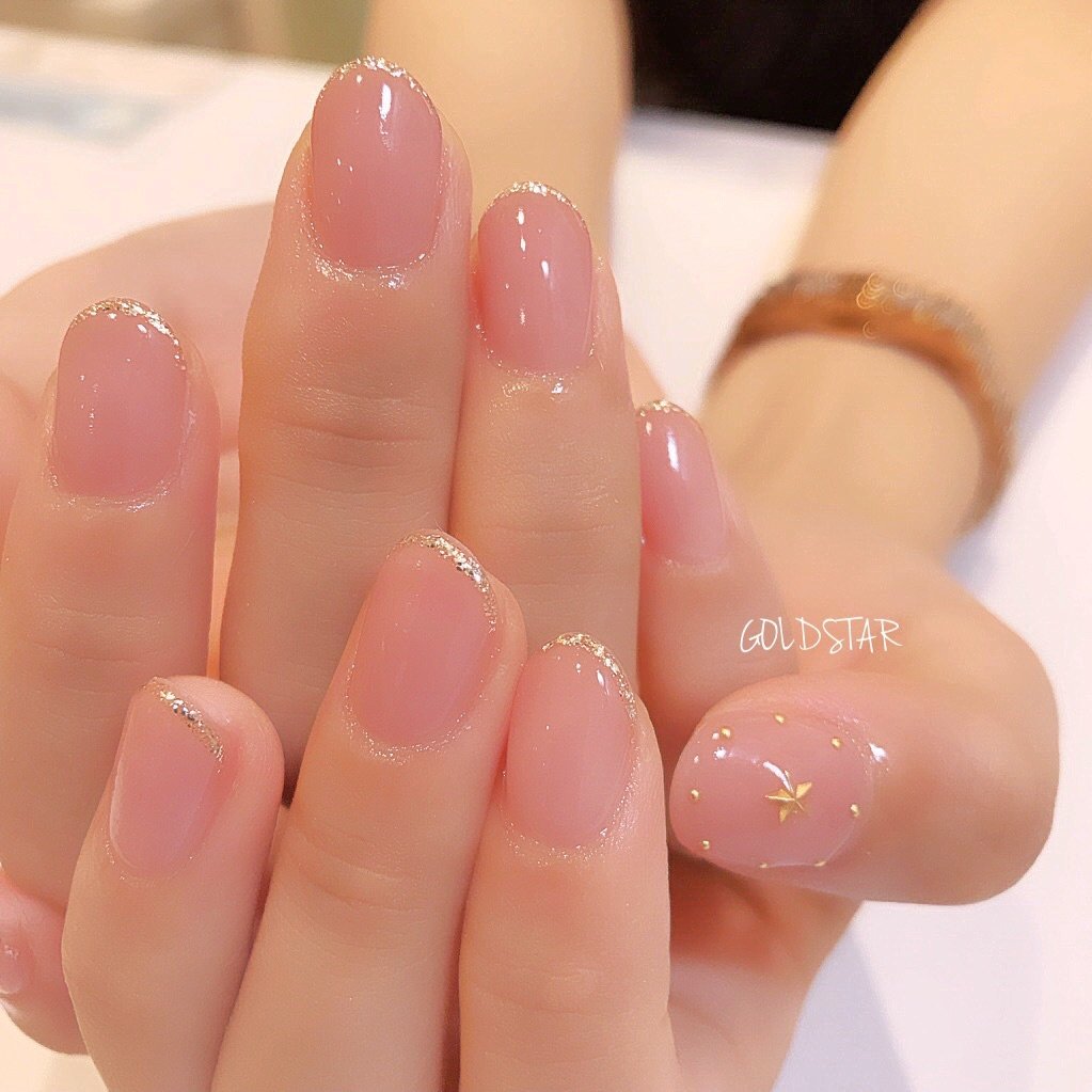 ハンド フレンチ ラメ 星 ショート Agloss Nailのネイルデザイン No ネイルブック