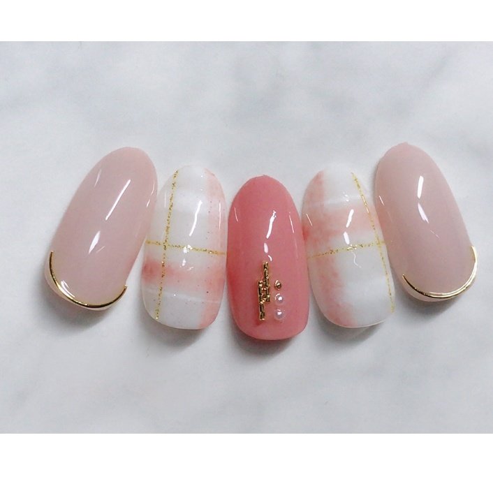 秋 冬 ハンド チェック ホワイト Min Nail のネイルデザイン No 366 ネイルブック