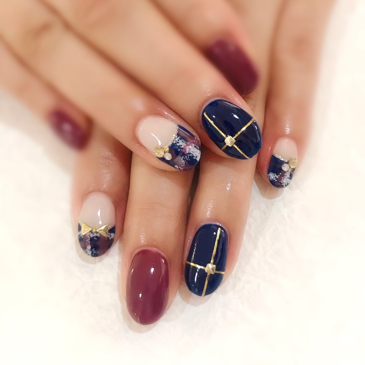 秋 ハンド チェック ショート ネイビー Saja Nailのネイルデザイン No ネイルブック