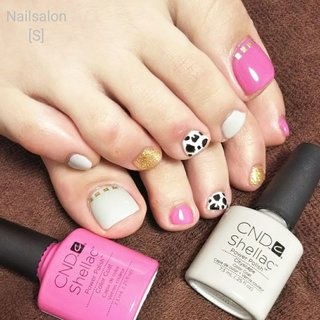 ピンク グレー ペディキュアのネイルデザイン ネイルブック