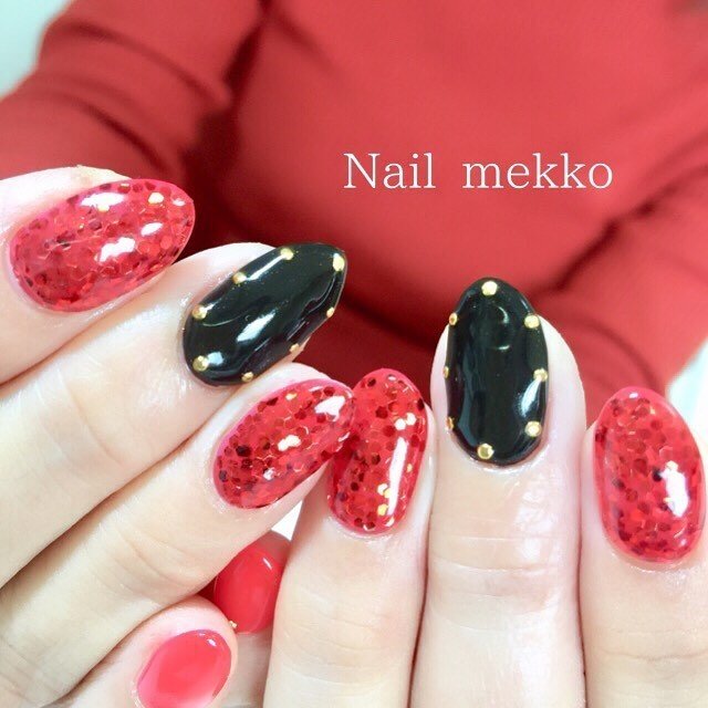 ホログラム ワンカラー レッド ブラック ゴールド Nail Mekkoのネイルデザイン No ネイルブック