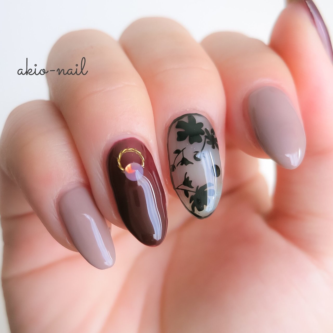 秋 ハンド シンプル シースルー ミディアム Akio Nailのネイルデザイン No 3704796 ネイルブック