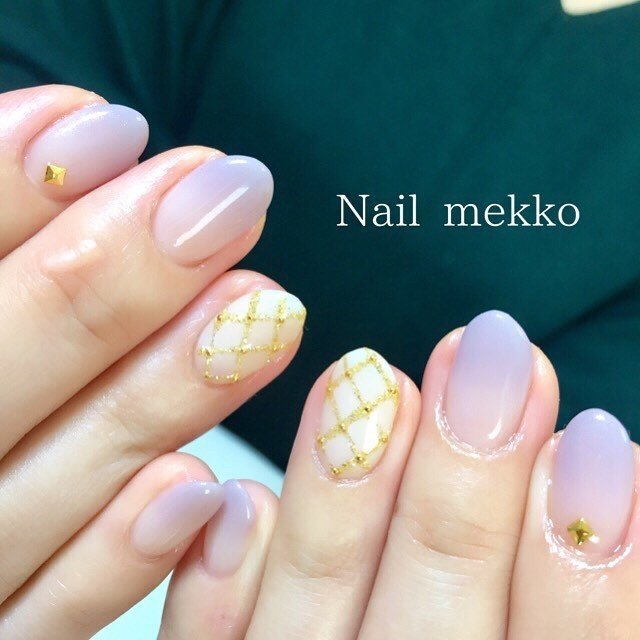 シンプル グラデーション ラメ キルティング ホワイト Nail Mekkoのネイルデザイン No ネイルブック