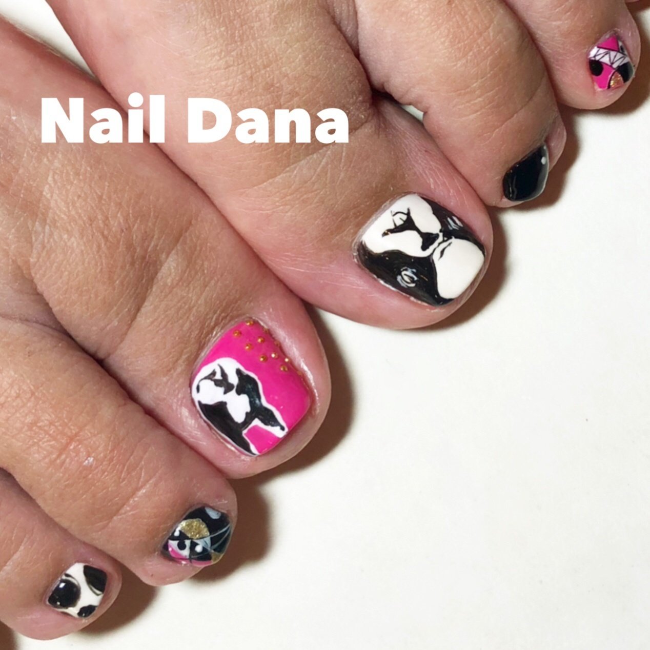 フット アニマル柄 プッチ レトロ ピンク Nail Danaのネイルデザイン No ネイルブック