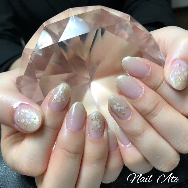 秋 冬 グラデーション シェル ベージュ Nail Ateのネイルデザイン No ネイルブック