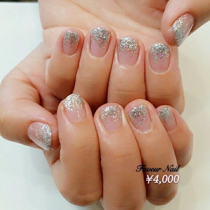 オールシーズン ハンド シンプル グラデーション ラメ Faveur Nailのネイルデザイン No ネイルブック