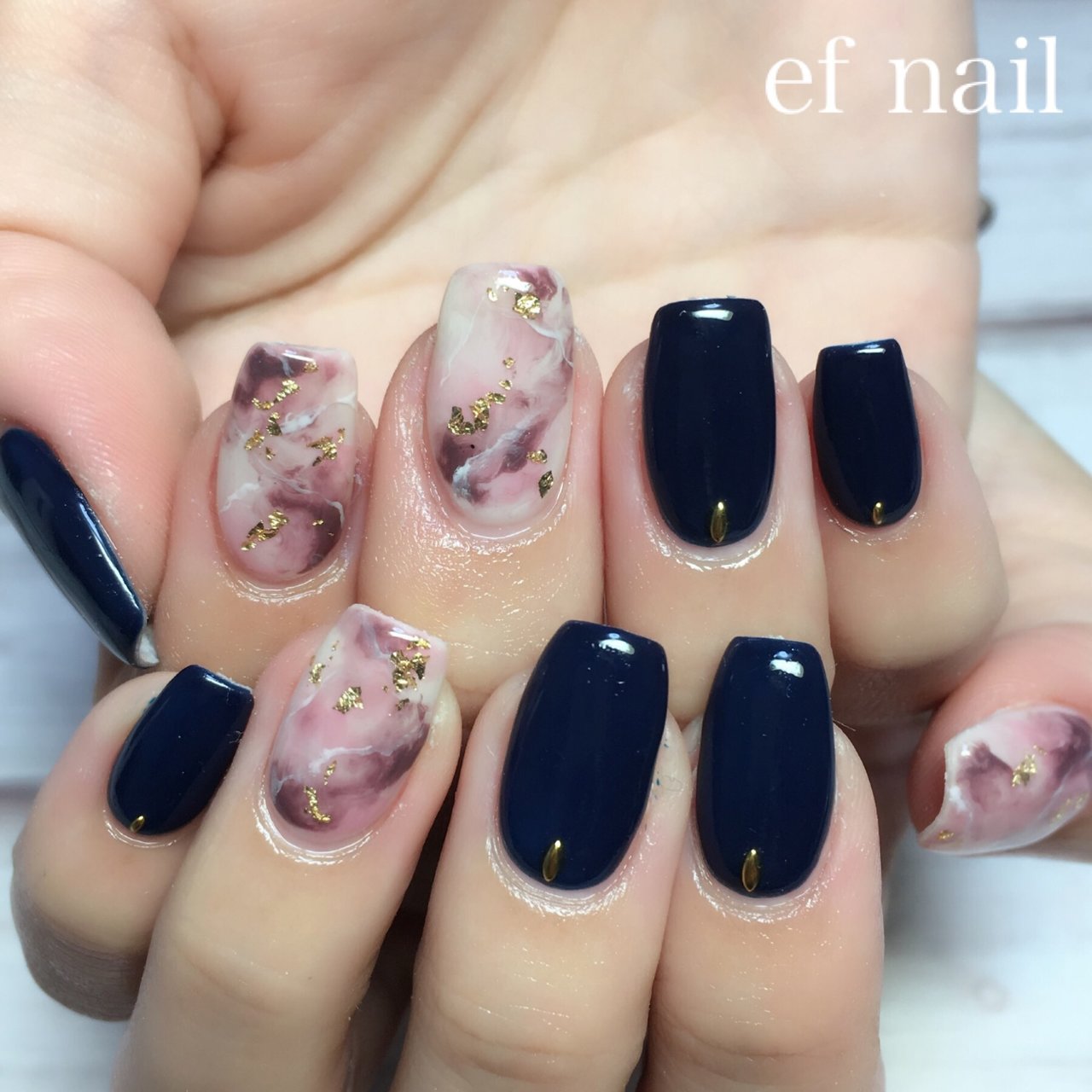 秋 冬 ハンド 大理石 ネイビー Ef Nailのネイルデザイン No ネイルブック