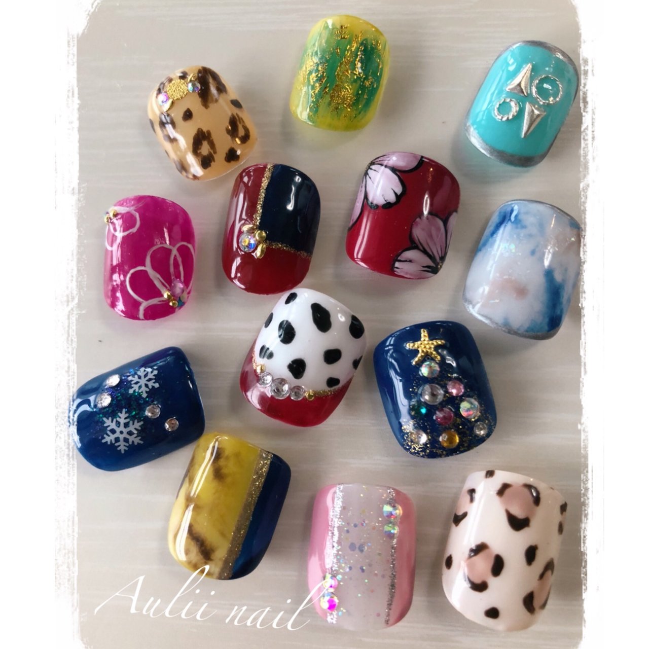 秋 冬 フット ネイルチップ Nail Salon Auliiのネイルデザイン No 3722010 ネイルブック