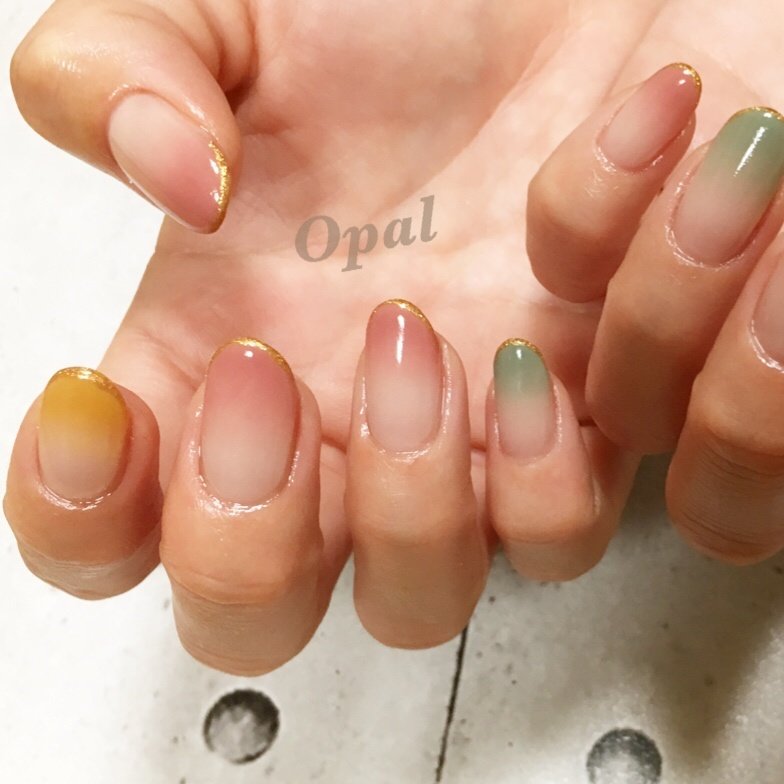 秋 冬 ハンド シンプル グラデーション Opal Nail Salonのネイルデザイン No ネイルブック