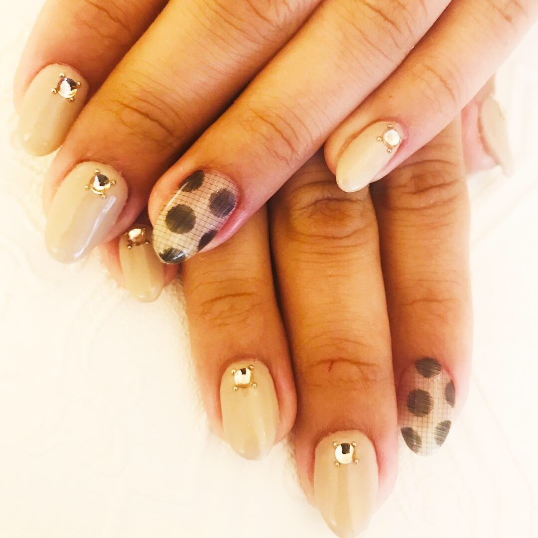 ハンド シンプル ミディアム ベージュ ジェル Maison De Nail