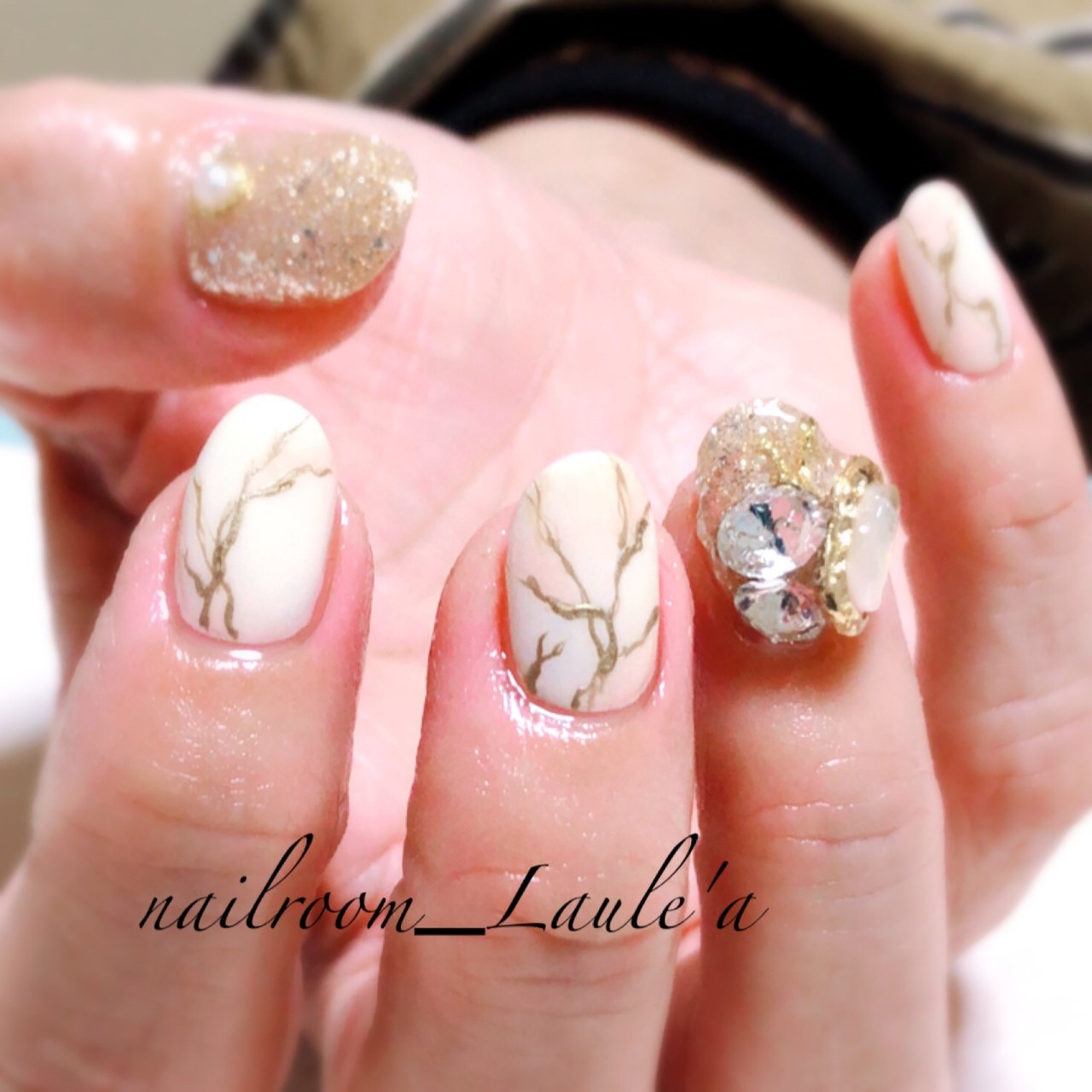 クリスマス ブライダル パーティー ハンド ラメ Nailroom Lauleaのネイルデザイン No ネイルブック