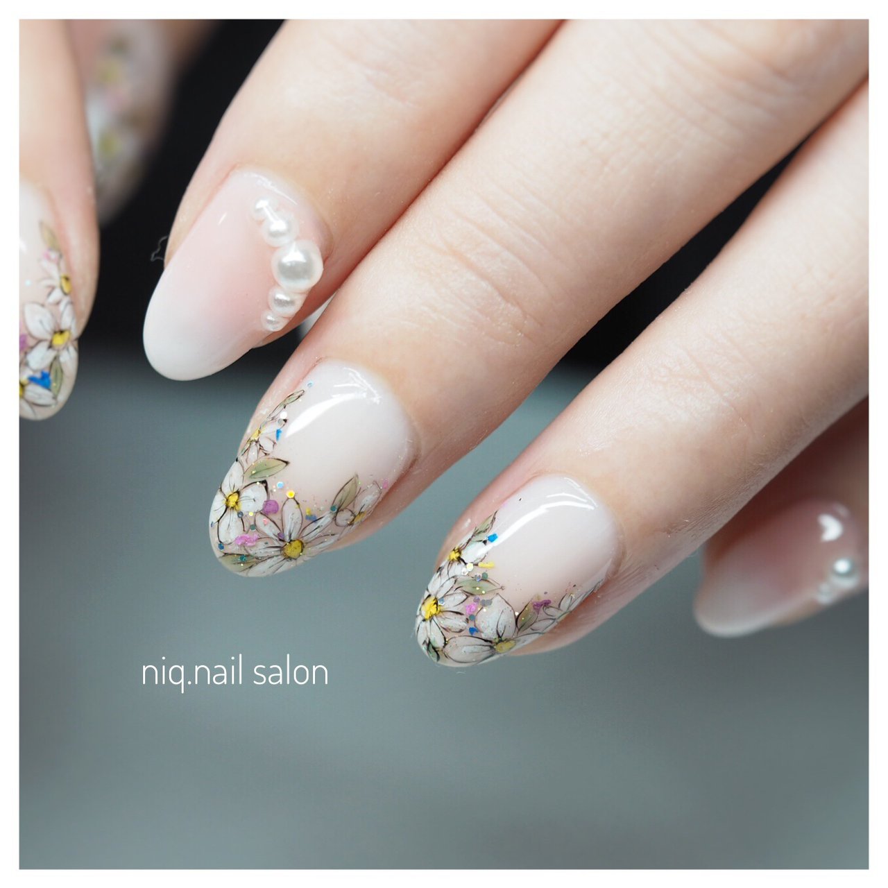 オールシーズン ブライダル パーティー ハンド グラデーション Niq Nail Salonのネイルデザイン No ネイルブック