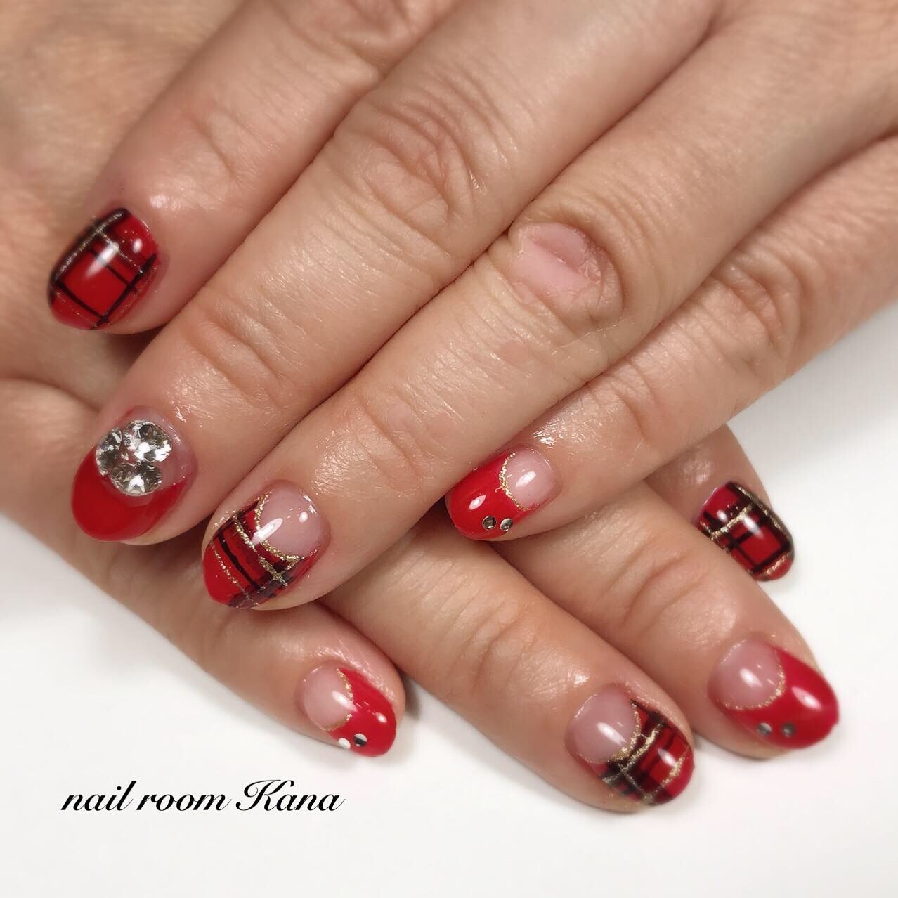 冬 フレンチ チェック ショート レッド Nail Room Kanaのネイルデザイン No ネイルブック