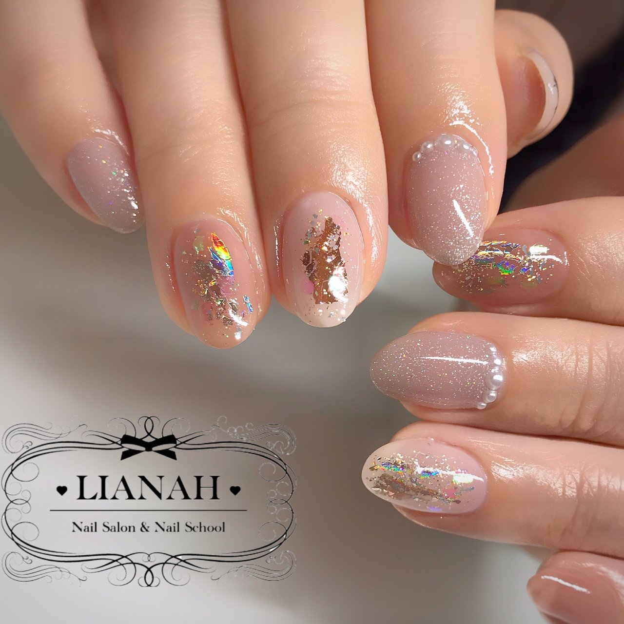 冬 オールシーズン ハンド ホイル ミディアム Lianah Beauty Salonのネイルデザイン No ネイルブック