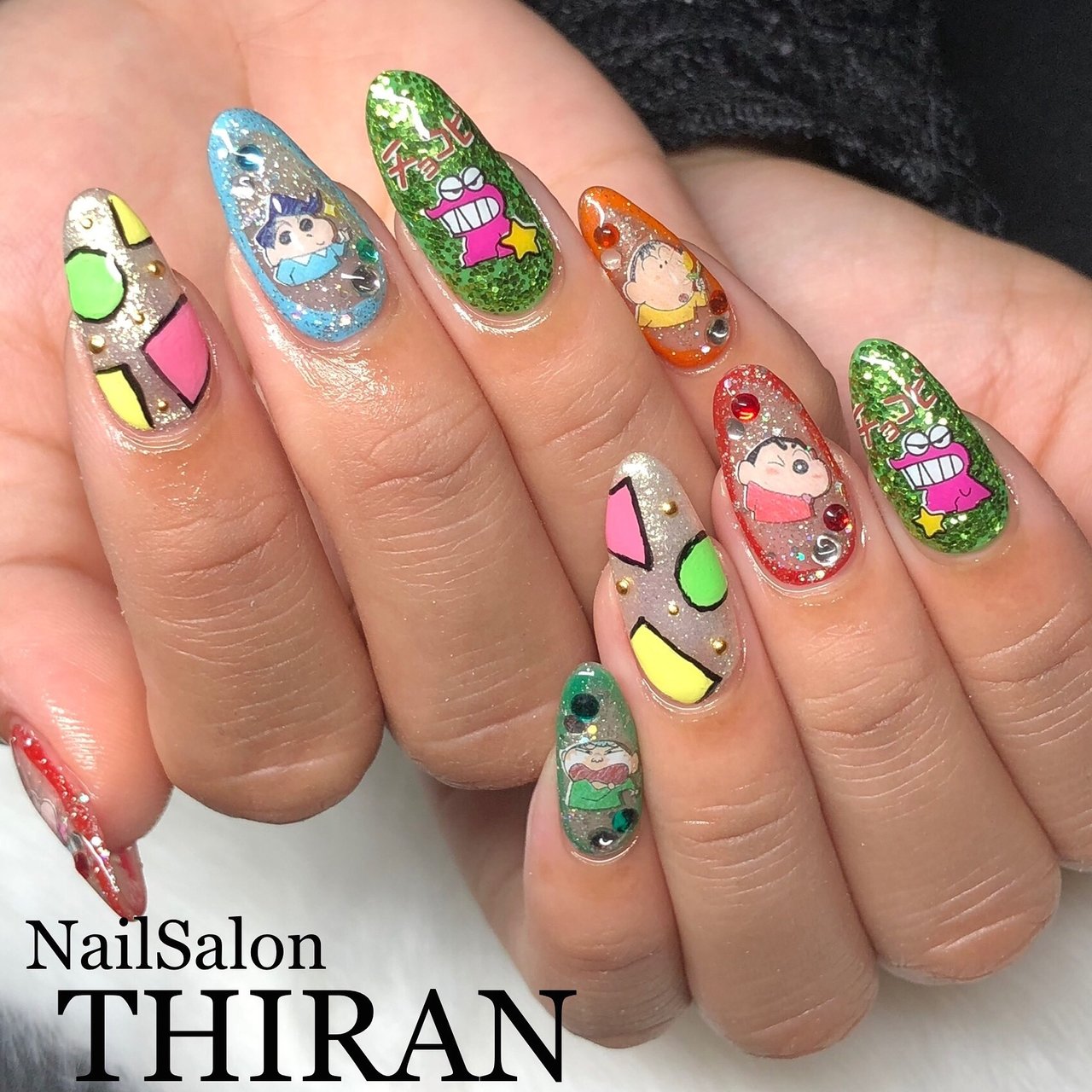 オールシーズン ライブ ハロウィン 女子会 ハンド Nailsalon Thiranのネイルデザイン No ネイルブック