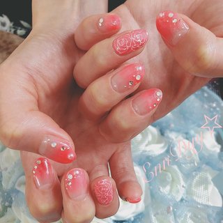 人気順 パール ストーン散らしのネイルデザイン ネイルブック