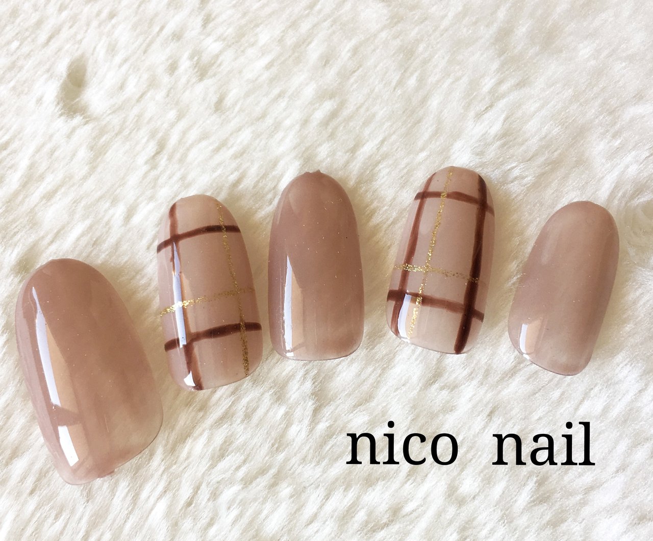 秋 冬 ハンド チェック ベージュ Niconailのネイルデザイン No ネイルブック