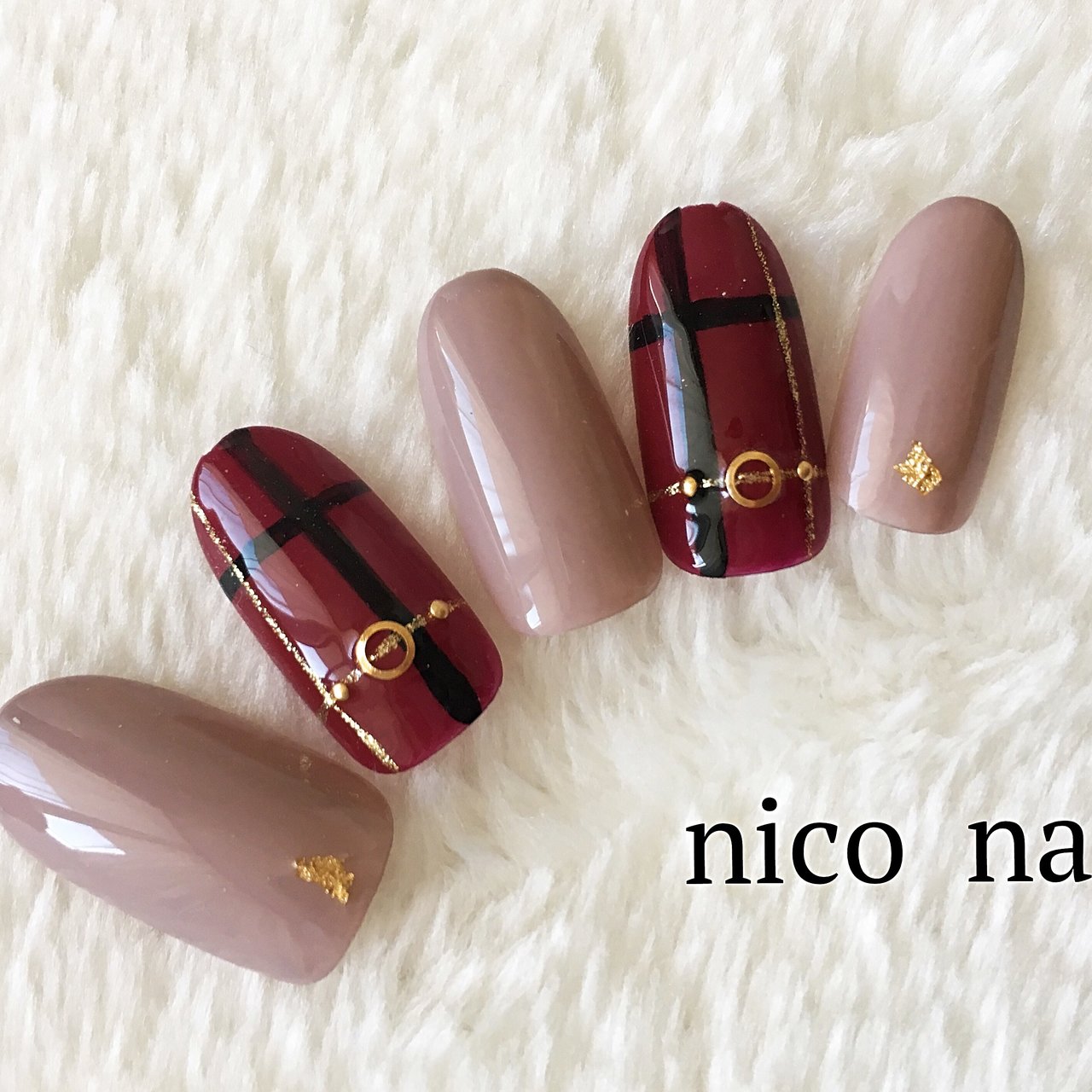 秋 冬 ハンド チェック ボルドー Niconailのネイルデザイン No 374 ネイルブック