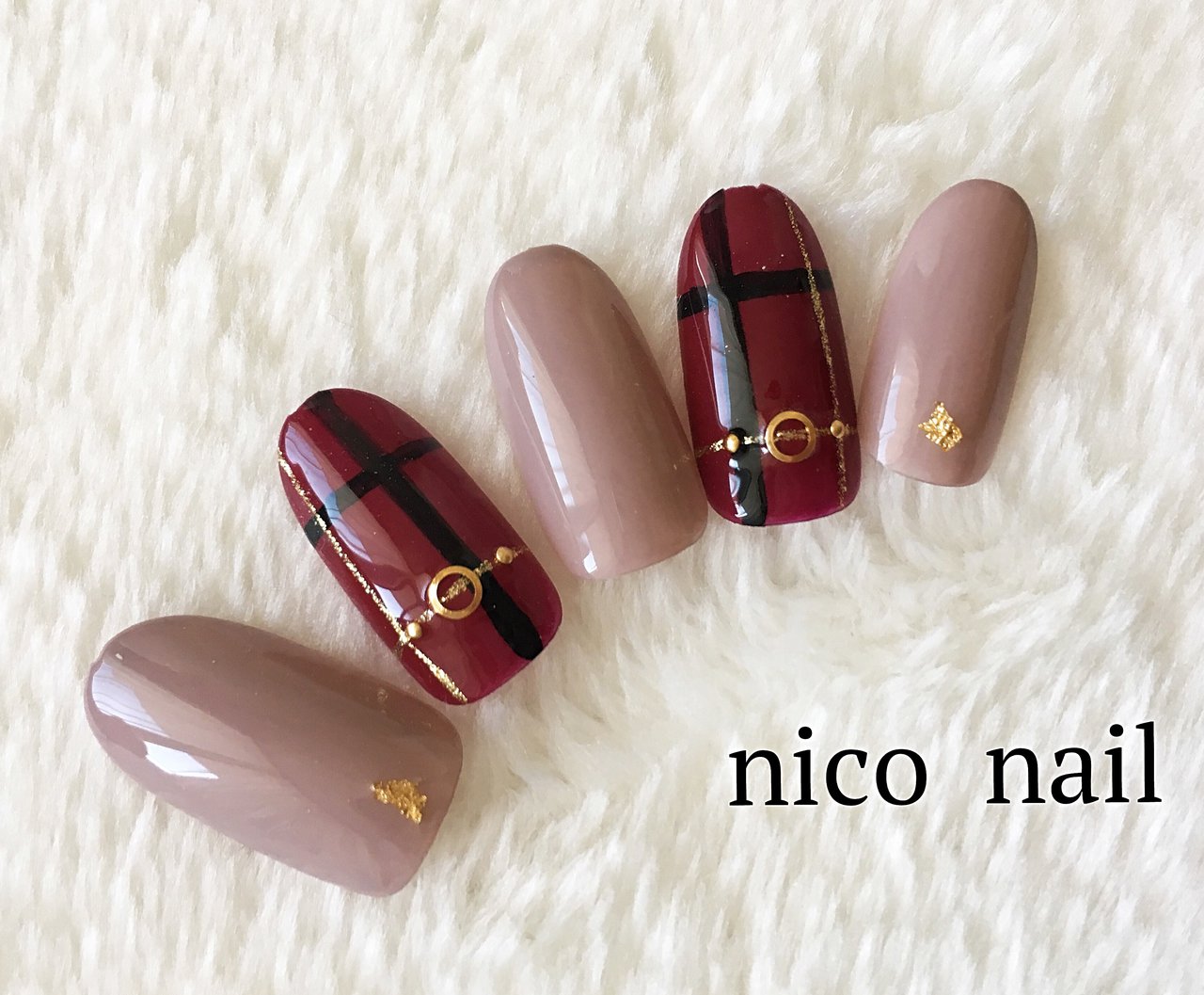 秋 冬 ハンド チェック ボルドー Niconailのネイルデザイン No 374 ネイルブック