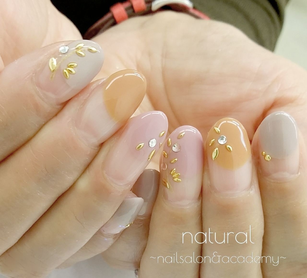 オールシーズン オフィス デート 女子会 ハンド Naturalnailsalonのネイルデザイン No ネイルブック