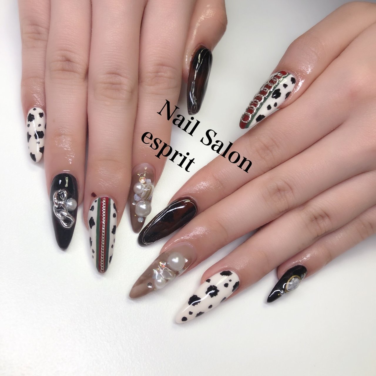 秋 冬 バレンタイン クリスマス ハンド Nail Salon Esprit 和光市 朝霞市 のネイルデザイン No 3752682 ネイル ブック
