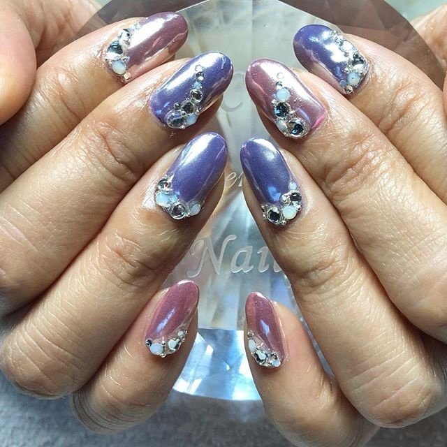 オールシーズン ワンカラー ビジュー ユニコーン ミラー Ecn Nailのネイルデザイン No 3753961 ネイルブック