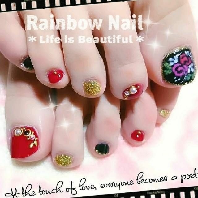 冬 フット ビジュー フラワー レッド しろみちゃんのネイルデザイン No ネイルブック