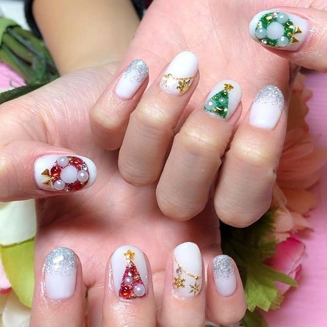 冬 クリスマス ハンド ラメ ワンカラー Nail Room Souvenirのネイルデザイン No ネイルブック