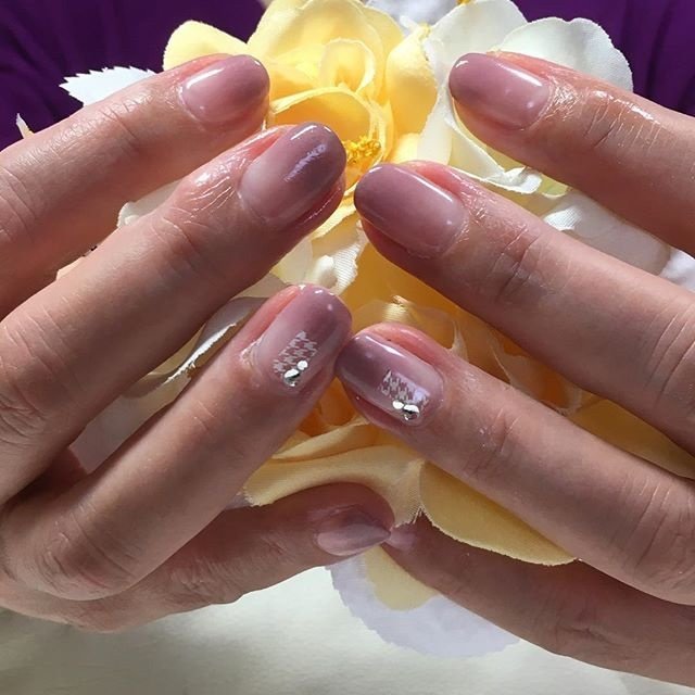 オールシーズン ハンド グラデーション 千鳥柄 ショート Sakiのネイルデザイン No ネイルブック