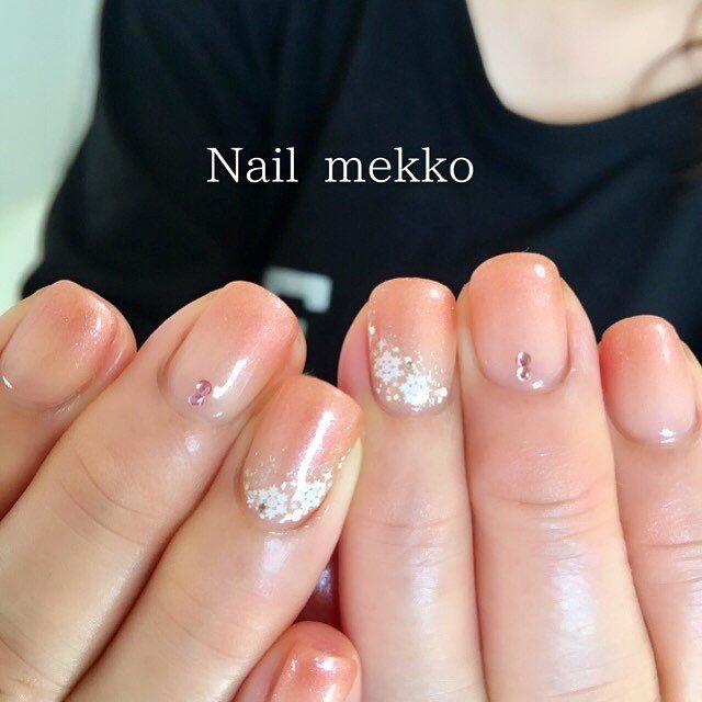 冬 クリスマス オフィス シンプル グラデーション Nail Mekkoのネイルデザイン No ネイルブック