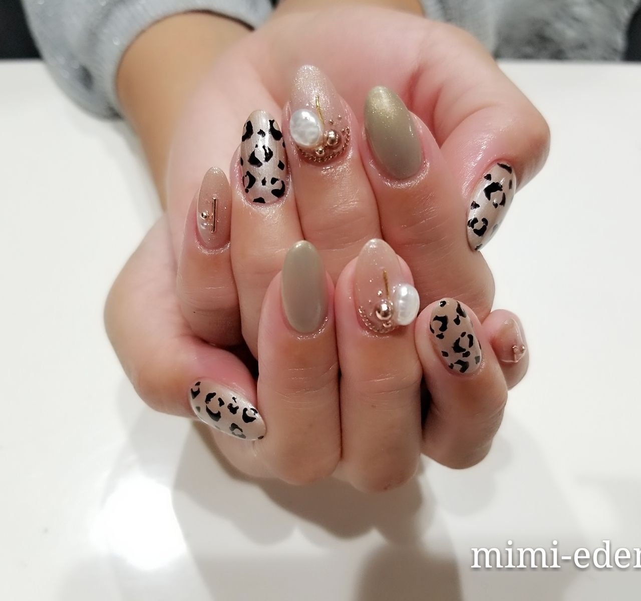 秋 冬 パーティー 女子会 ハンド Nail Mimiedenのネイルデザイン No ネイルブック