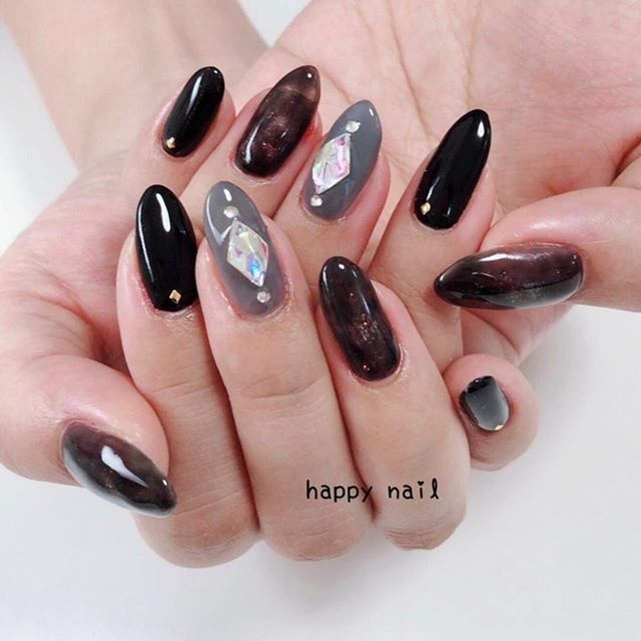 ラメ ビジュー シースルー べっ甲 グレー Happy Nailのネイルデザイン No ネイルブック