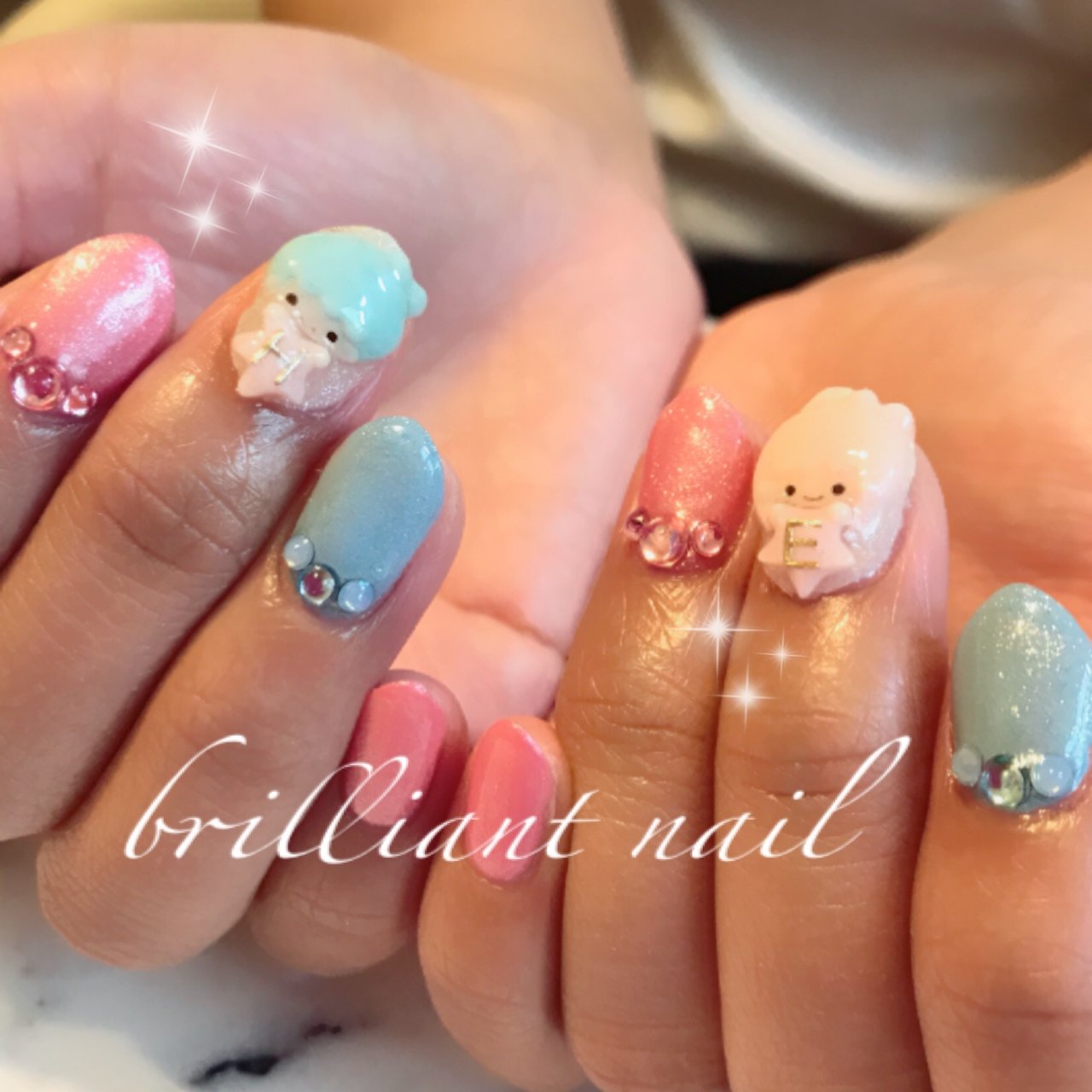 冬 クリスマス ハンド ホワイト ピンク Brilliantnailのネイルデザイン No ネイルブック