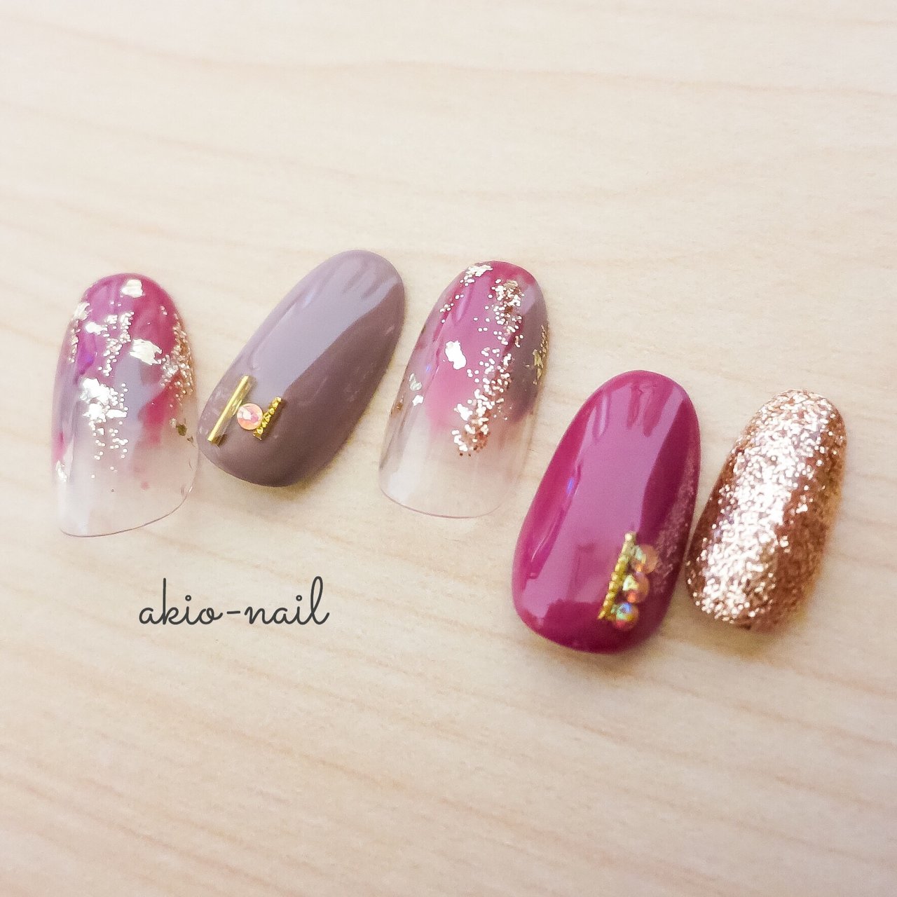 秋 冬 ハンド ニュアンス ミディアム Akio Nailのネイルデザイン No ネイルブック