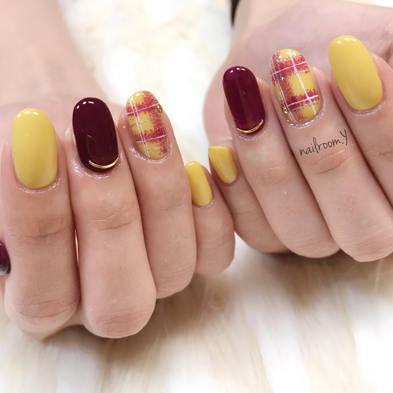 秋 冬 ハンド チェック イエロー Nailroom Yのネイルデザイン No ネイルブック