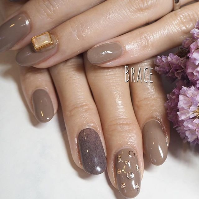 秋 冬 ハンド ベージュ ブラウン Brace Nail Eyelashのネイルデザイン No ネイルブック