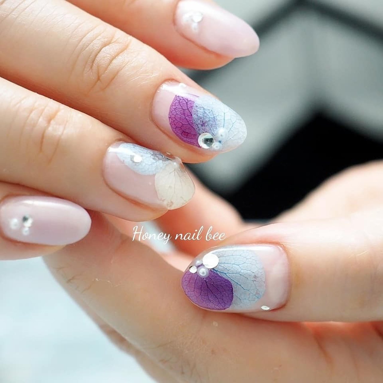 オールシーズン ハンド シンプル 押し花 Honey Nail Bee のネイルデザイン No ネイルブック